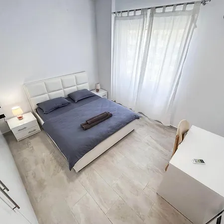 Appartamento Elite Gardens 681 *